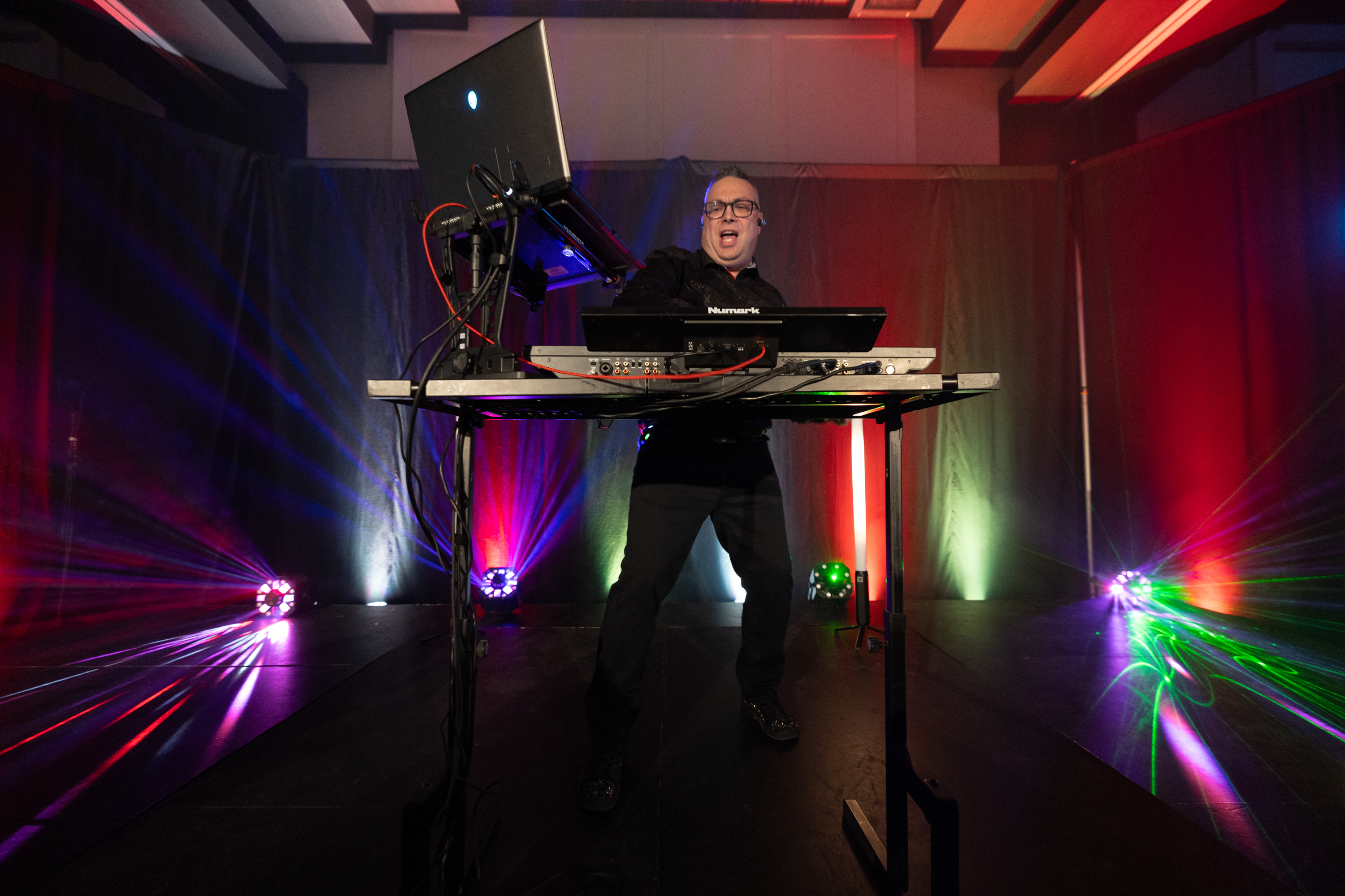 Pascal Party DJ ambiance soirees privees fetes thematiques anniversaires Quebec